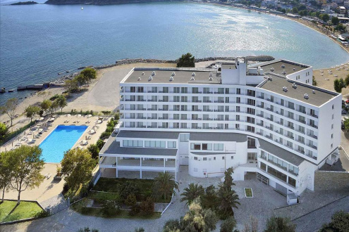 LUCY BEACH HOTEL - Изображение 1